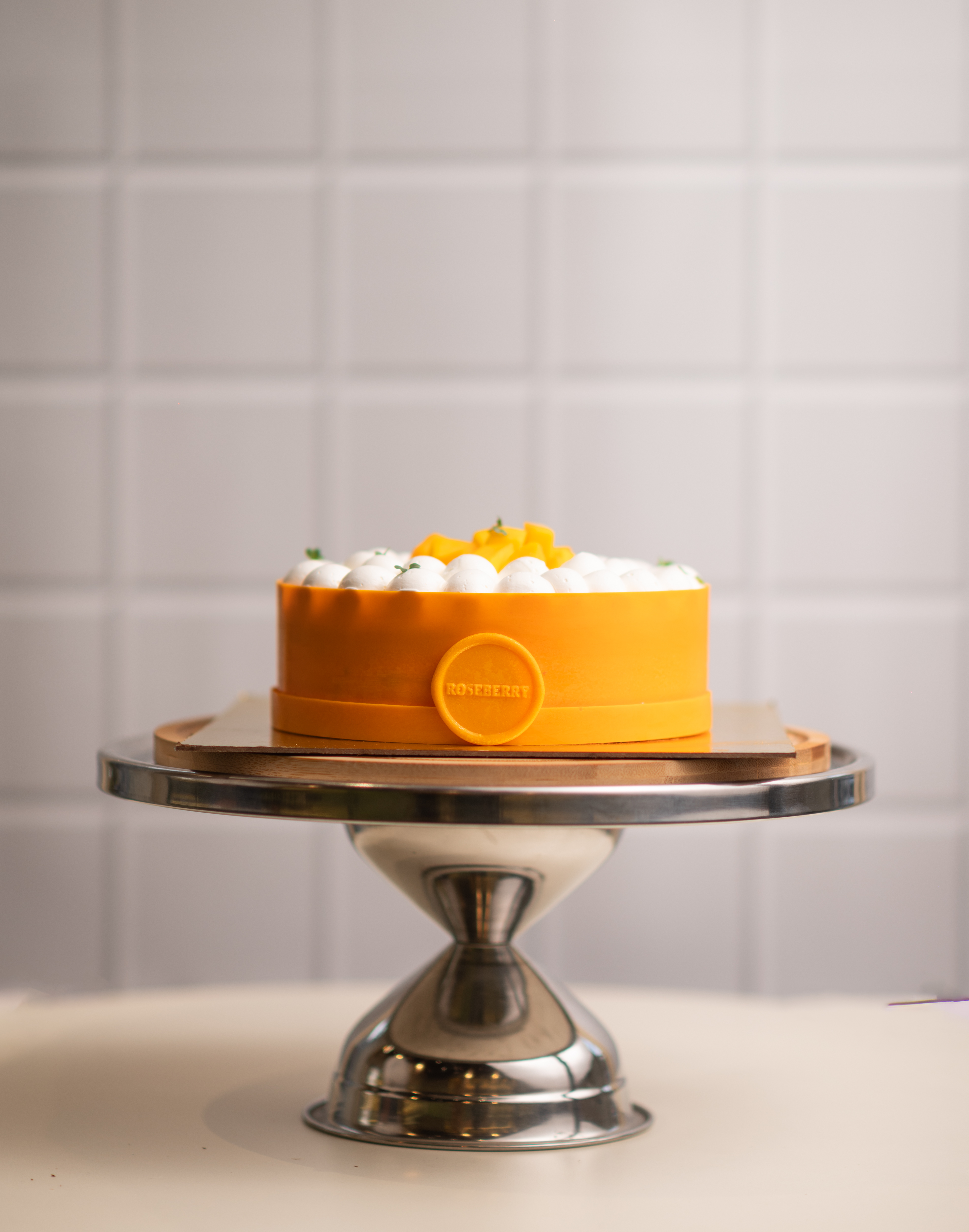 FRESH PINEAPPLE GATEAUX  (EGG LESS)